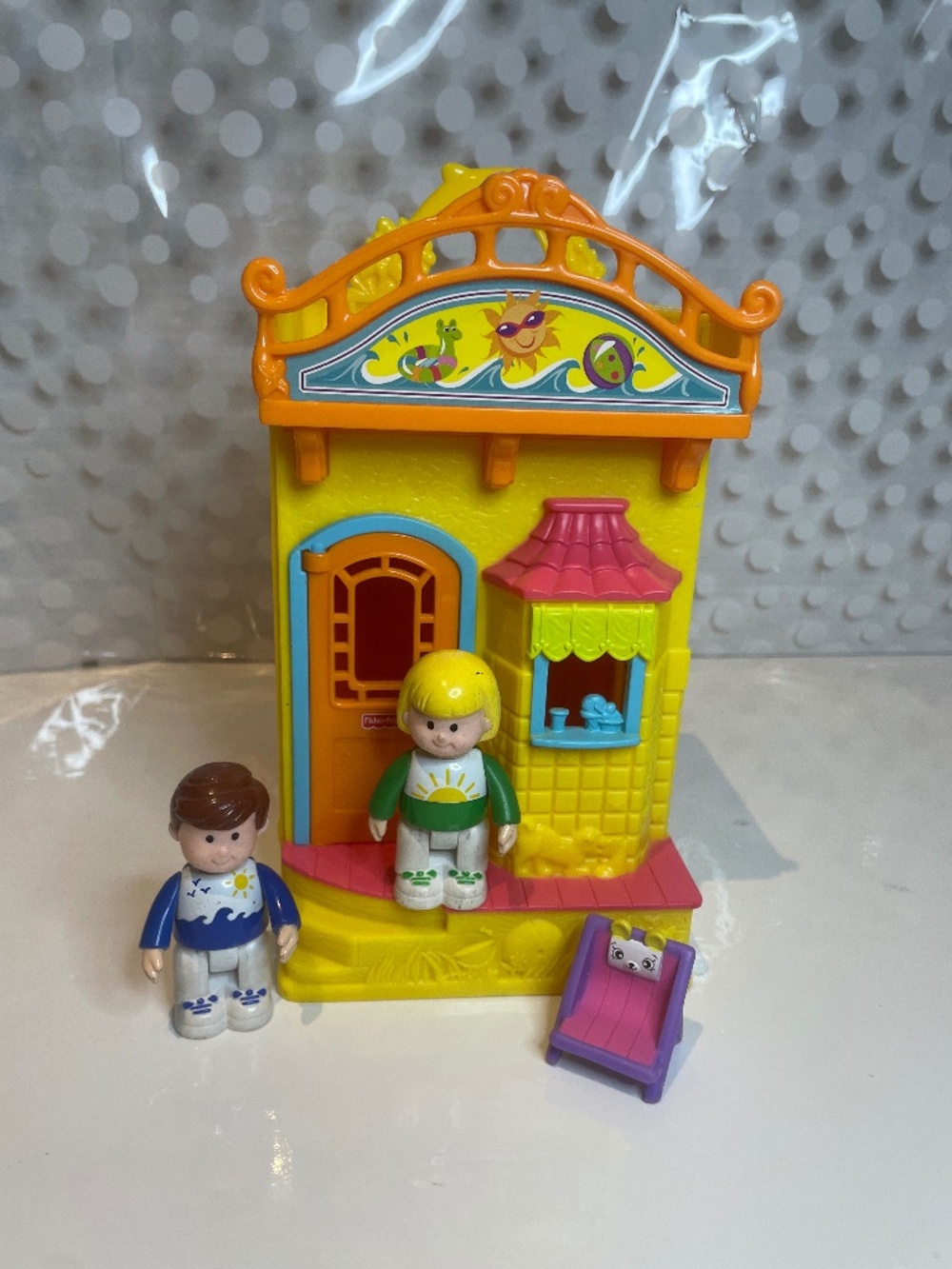Fisher Price Loving Family Sweet Streets Swimming Pool House Ice Cream Parlor